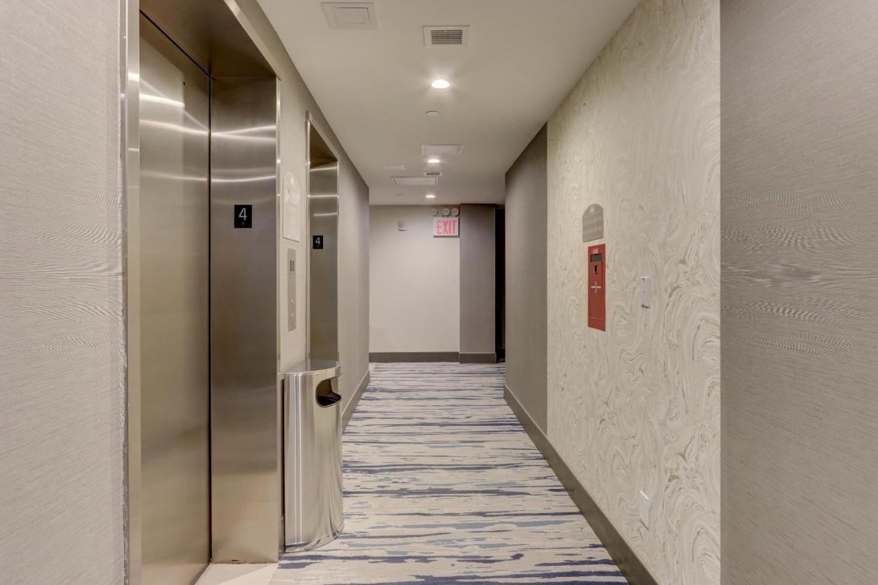 Microtel Inn By Wyndham Long Island City New York Ngoại thất bức ảnh