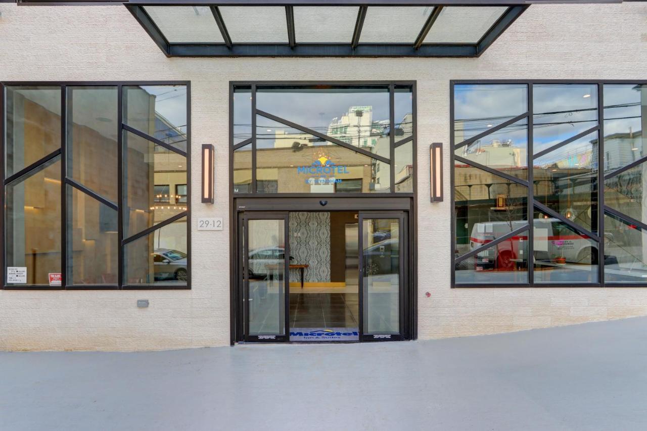 Microtel Inn By Wyndham Long Island City New York Ngoại thất bức ảnh