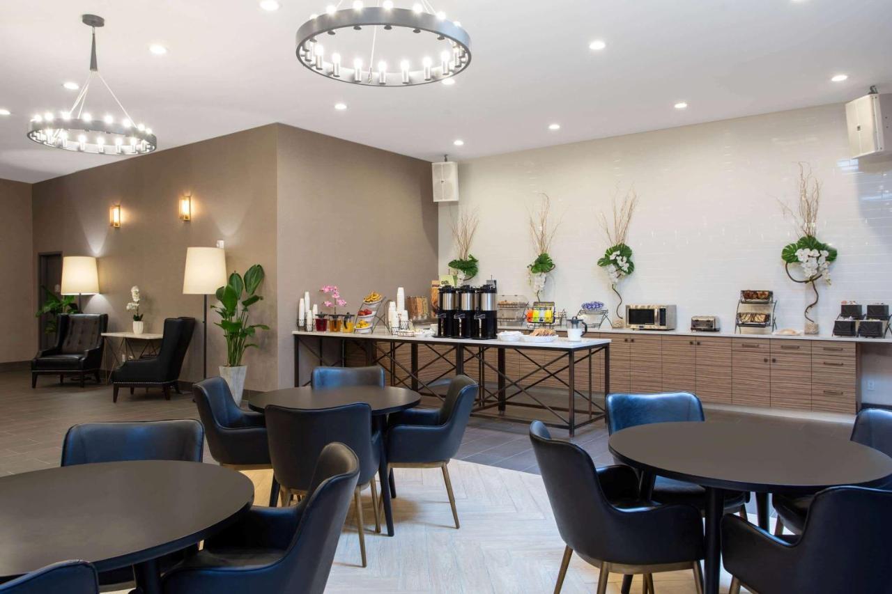 Microtel Inn By Wyndham Long Island City New York Ngoại thất bức ảnh